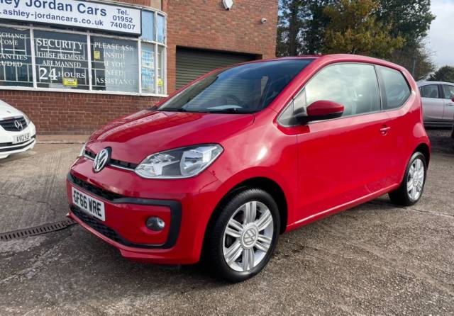 2016 Volkswagen Up 1.0 High Up 3dr, VERY LOW MILEAGE, ONE OWNER