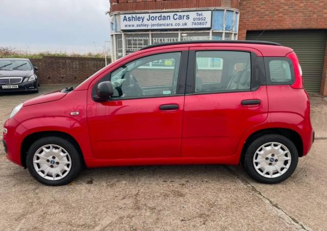 2014 Fiat Panda 1.2 Easy 5dr, £35 TAX, VERY LOW MILAGE 29499, LOW INSURANCE GROUP